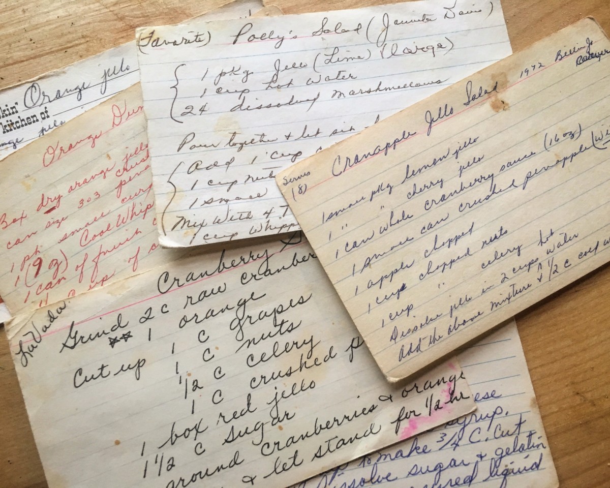 Handwritten Jell-O recipe cards.