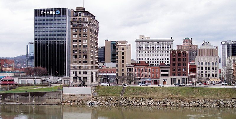 The skyline of Charleston, West Virginia, as viewed from the south bank of the Kanawha RiverPhoto: Tim Kiser/Wikimedia Commons