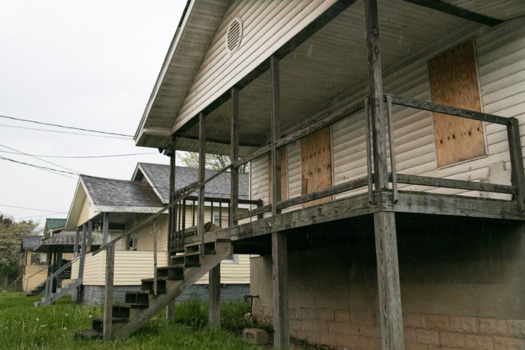 On a tour of Charleston's West Side, native Karen Williams points out abandoned and boarded up homes, the result of decades of disinvestment in the state's most diverse neighborhood. Photo: Lexi Browning/100 Days in Appalachia