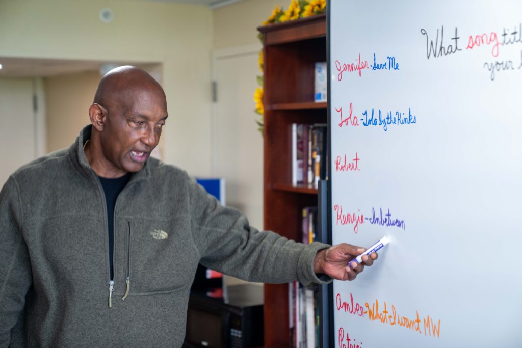 Randall Brown teaches his Addiction Behavioral Awareness program at Lauren’s Wish in Morgantown, W.Va. Photo: Sam Nichols/West Virginia University